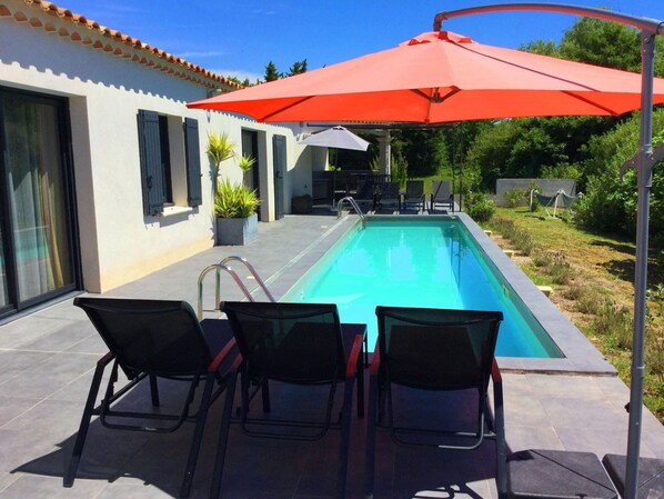 Holiday rental L'ISLE-SUR-LA-SORGUE house to rent terrace