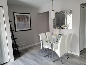 Dinette
