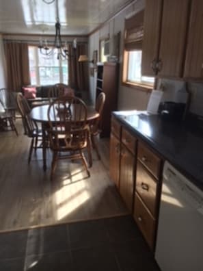 Kitchen/Dining room