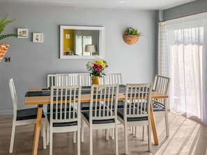 Dining Area | Maes y Mor, Criccieth, near Porthmadog