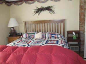 Handcrafted Amish queen bed