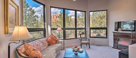 Sedona Vacation Rental | 1BR | 1BA | Stairs Required | 950 Sq Ft