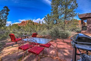 Patio | Outdoor Dining Area | Grill