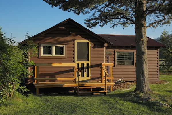 Denny Creek Cabin deck entrance