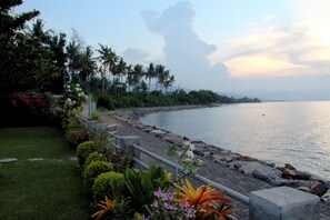 Villa @ Pamaron Singaraja. Sunset view.