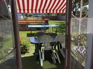 屋外ダイニングエリア