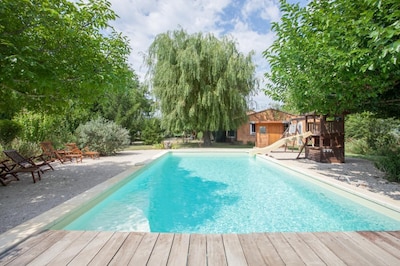 maison, piscine,tranquillité & espace au milieu des vergers