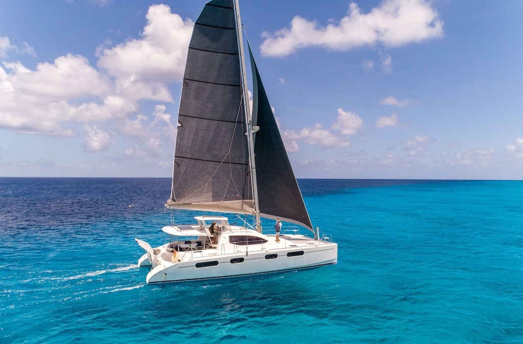 rent sailboat caribbean