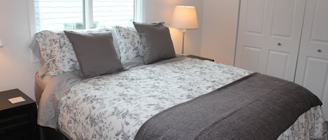 Queen Size Memory Foam Mattress