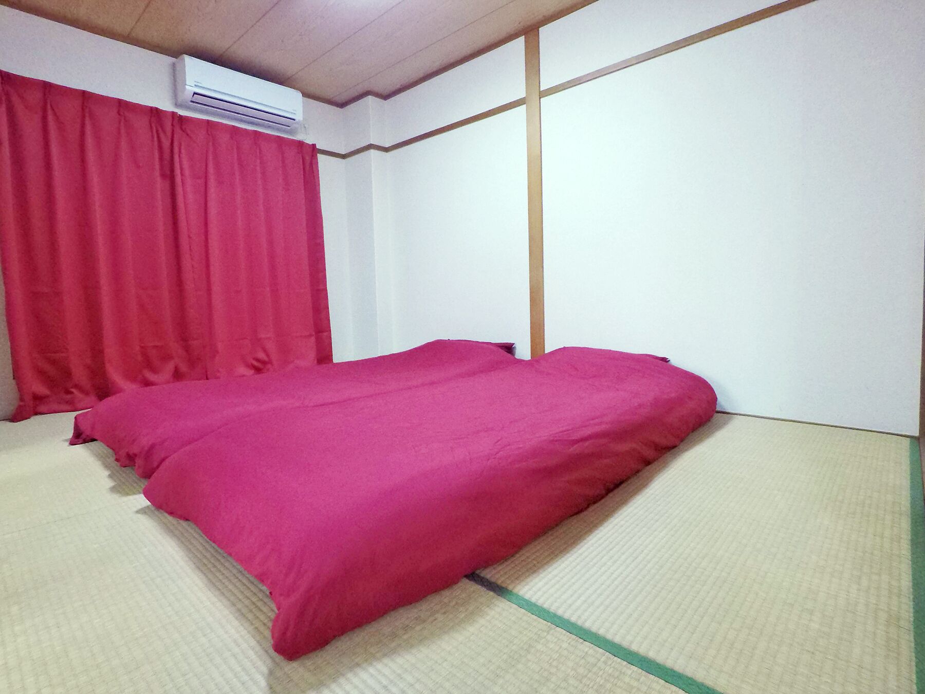 N ° 5 CONDOMINIUM - Second Floor Corner Apartment; 2 BedRoom