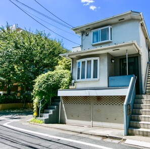 TOKYO HOUSE group/family up to 8 persons