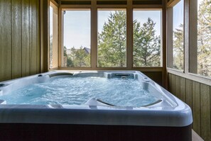 Private HotTub for you to Enjoy!