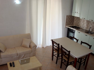 Apartment a few steps from the sea, exceptional view, free Wi-Fi, parking