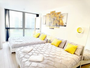 The Master Bedroom "Yellow Room" (ensuite), with 2 EU king size beds ( 160*200)