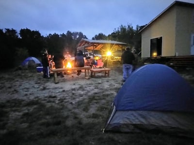 Off grid Glamping cabin.  45 min from north Austin 5 min to Lake Travis