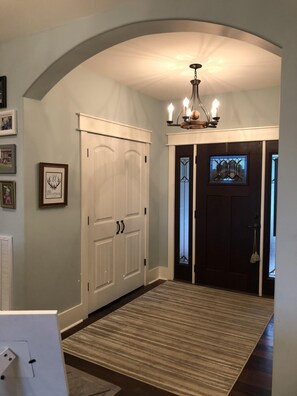 Entry Foyer Area