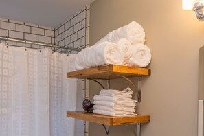 Bathroom with freshly laundered towels
