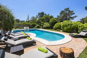 Large 3 bed villa in Quinta do Lago with private pool W129 - 5