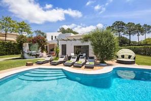 Large 3 bed villa in Quinta do Lago with private pool W129 - 2