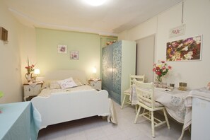 AN OTHER VIEW OF OUR BEDROOM