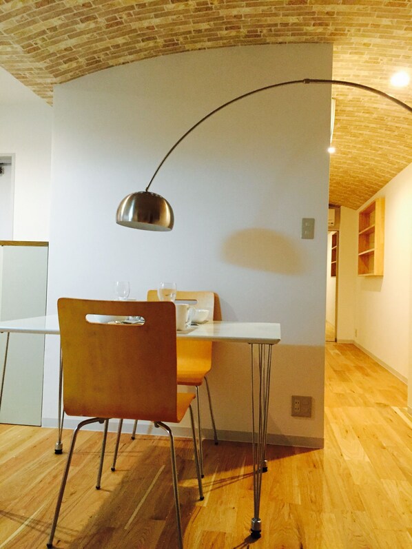 Great Located one bedroom w/ Free bikes