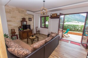 Living Room with switch Sofa