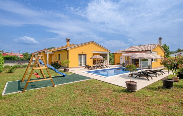 pool