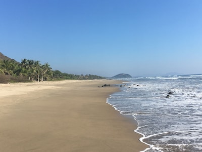 Tropical, frente al mar, Troncones Beach Casa, perfecto para unas vacaciones en el paraíso!