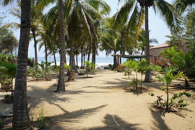 Tropical, frente al mar, Troncones Beach Casa, perfecto para unas vacaciones en el paraíso!