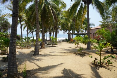 Tropical, frente al mar, Troncones Beach Casa, perfecto para unas vacaciones en el paraíso!