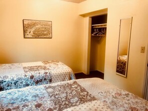 Woodside2023820Bedroom20resized