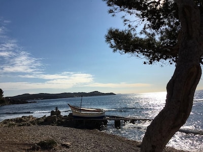 «Alienor» ,charmant appartement dans la pinède à 120 m de la plage 