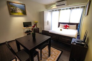 Studio Unit + Wi-Fi @Knightsbridge 0606