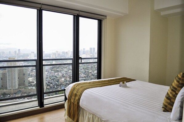 Cozy 1Bedroom + WiFi @Knightsbridge 5024