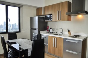 Cozy 1Bedroom + WiFi @Knightsbridge 5024