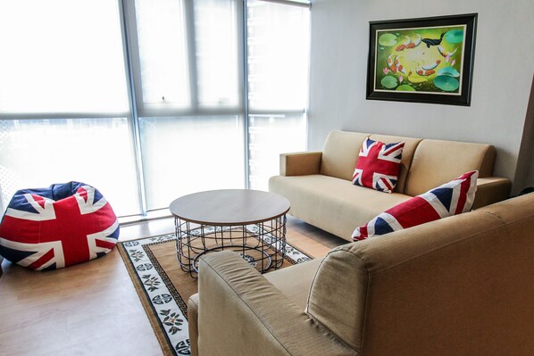 Comfy Cozy 2-Bedroom @Knightsbridge 2101