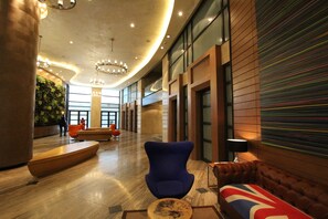 Studio Unit @ Knightsbridge w/ Free Wifi