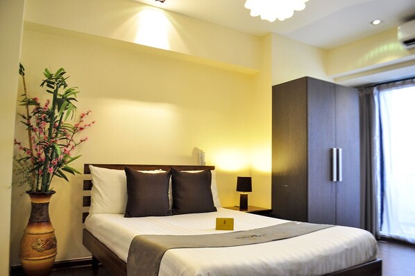 Studio Unit @ Knightsbridge w/ Free Wifi