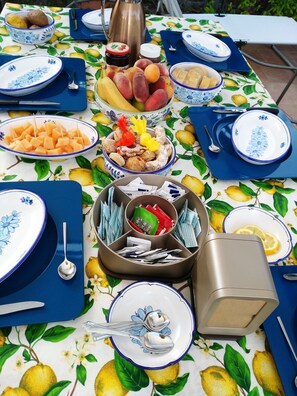 Breakfast buffet