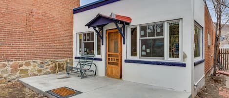 Salida Vacation Rental | 1BR | 1BA | 900 Sq Ft | 1 Step for Access