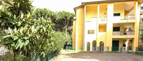 Lido di Spina; holiday apartments