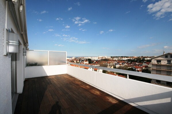 Terrasse côté ouest 