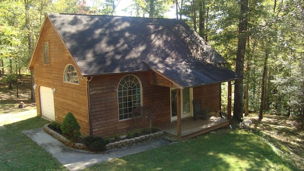 Beautiful newly remodeled cabin!
