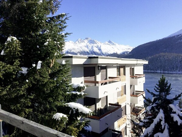 View from the Via dal Bagn on the Chesa Residence