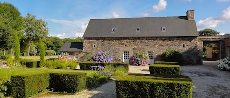 maison coté cour