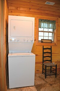 The Cozy Cabin 2 Bedrooms 1 Bath is the perfect romantic getaway in the country