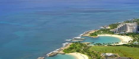Just 5 blocks to 4 Ko Olina beach coves on the incredible Hawaiian Pacific.