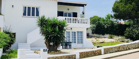 Villa Front