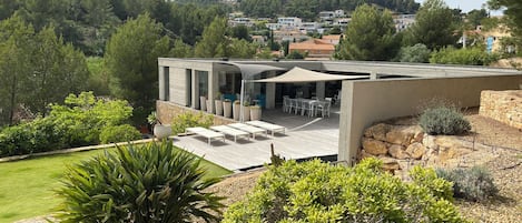 Villa vue de l'entrée