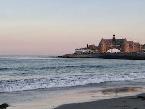 Walking Distance to the town beach, Sea Wall, Coast Guard House & more